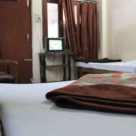 Hotel Vardaan Kankhal Екстериор снимка