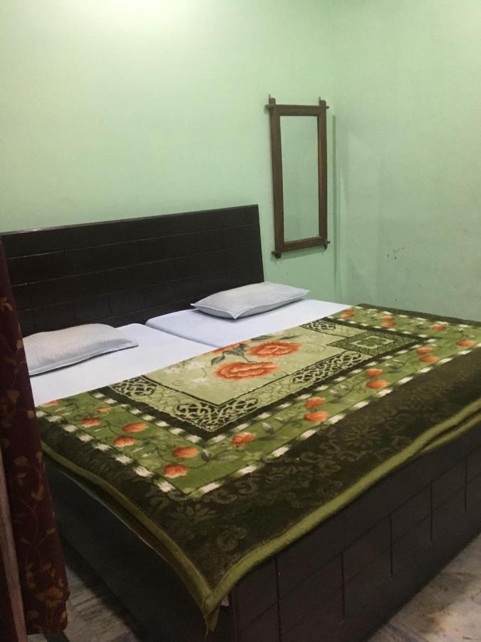 Hotel Vardaan Kankhal Екстериор снимка
