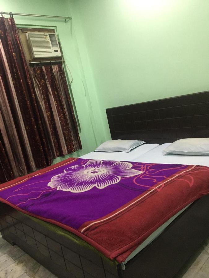 Hotel Vardaan Kankhal Екстериор снимка