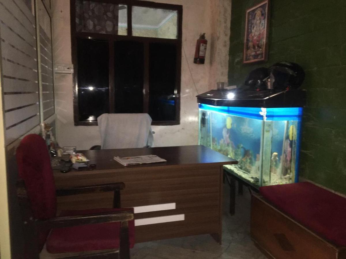 Hotel Vardaan Kankhal Екстериор снимка