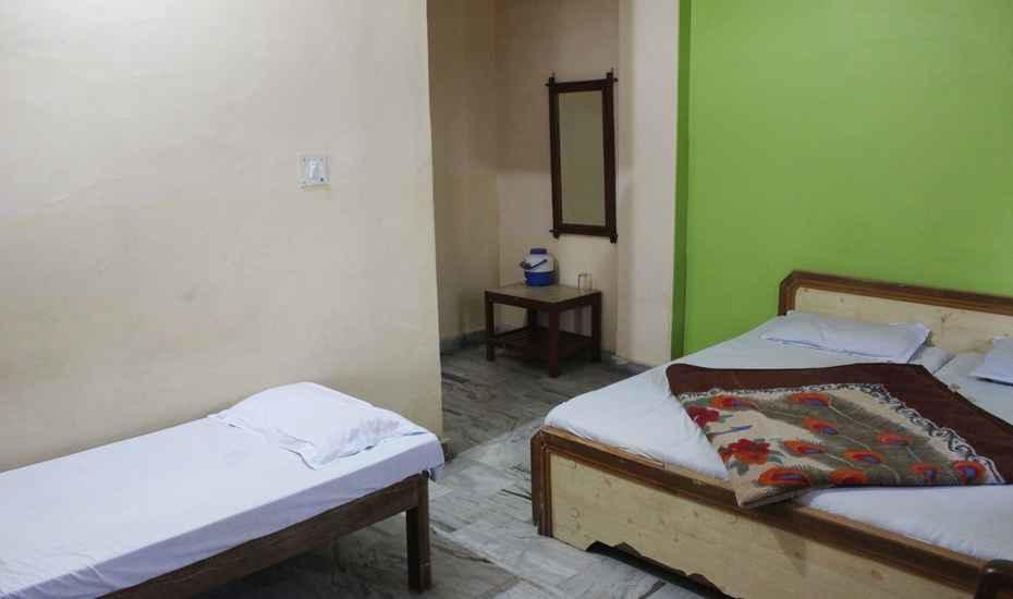Hotel Vardaan Kankhal Екстериор снимка