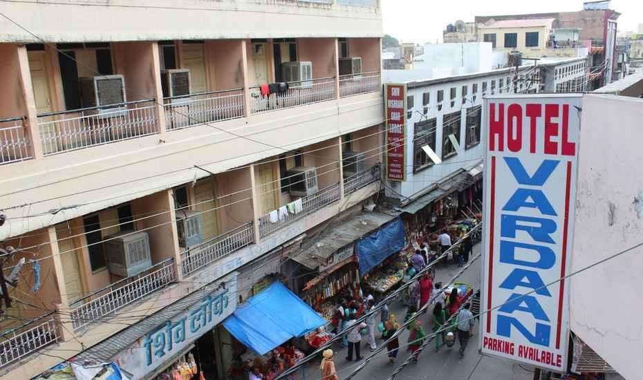 Hotel Vardaan Kankhal Екстериор снимка