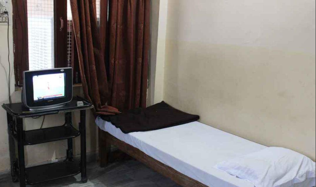 Hotel Vardaan Kankhal Екстериор снимка