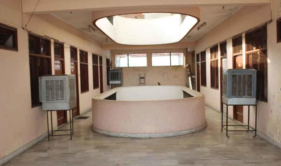 Hotel Vardaan Kankhal Екстериор снимка